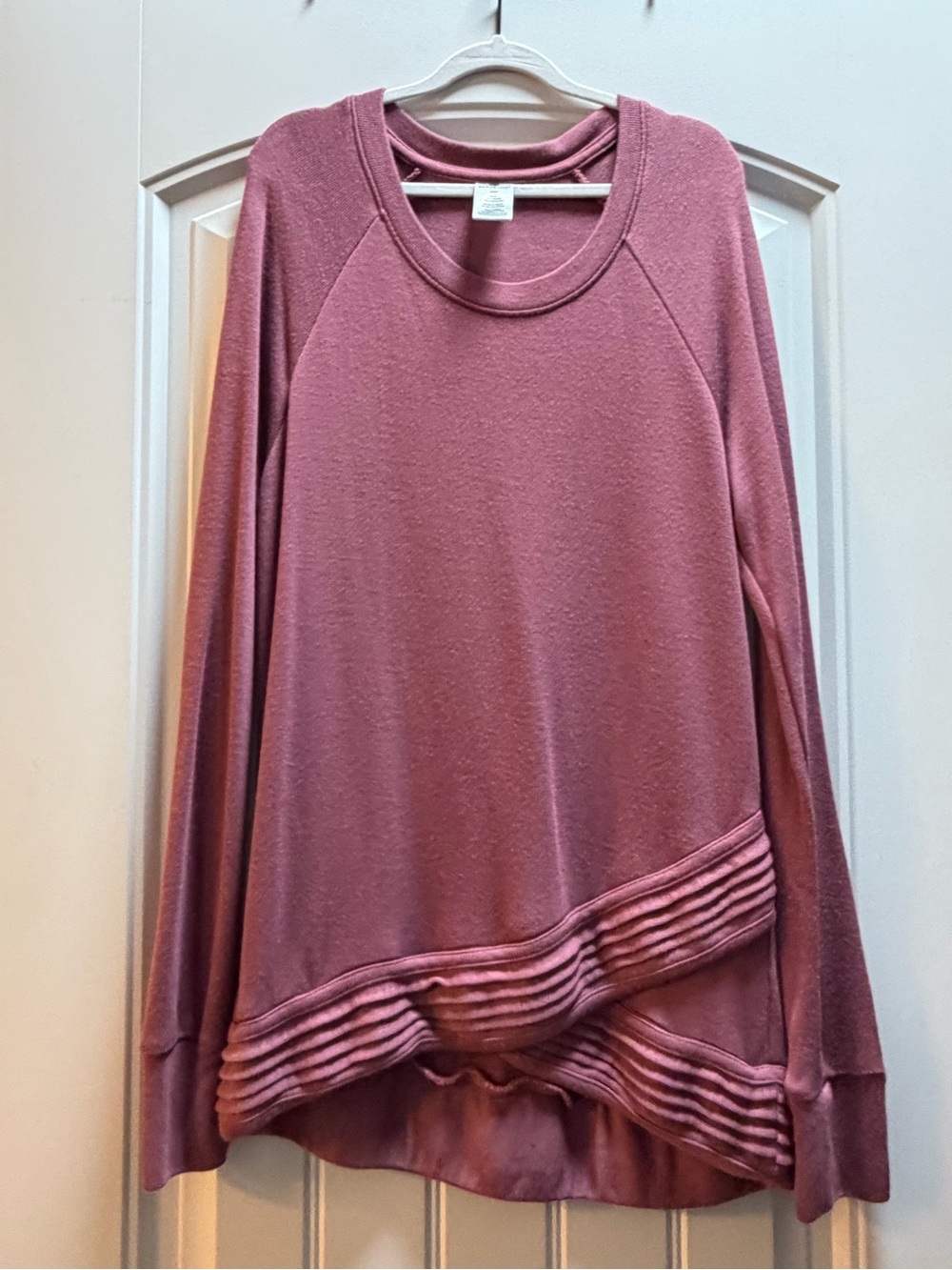 Active Life Rose Mauve Layered-Hem Pullover